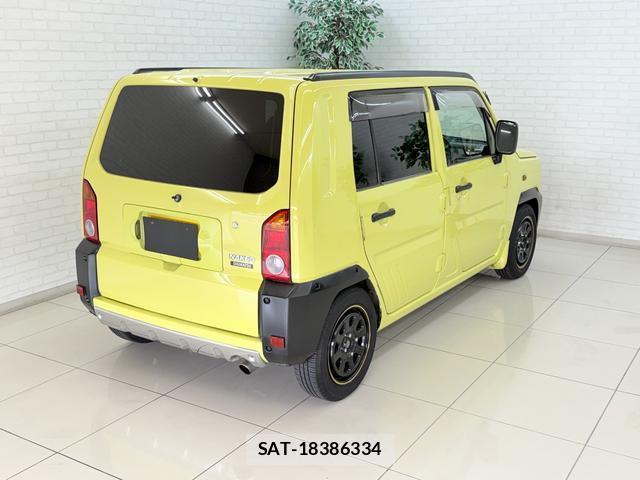 Daihatsu NAKED 2000 8362947-3