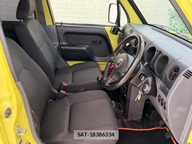 Daihatsu NAKED 2000 8362947-5