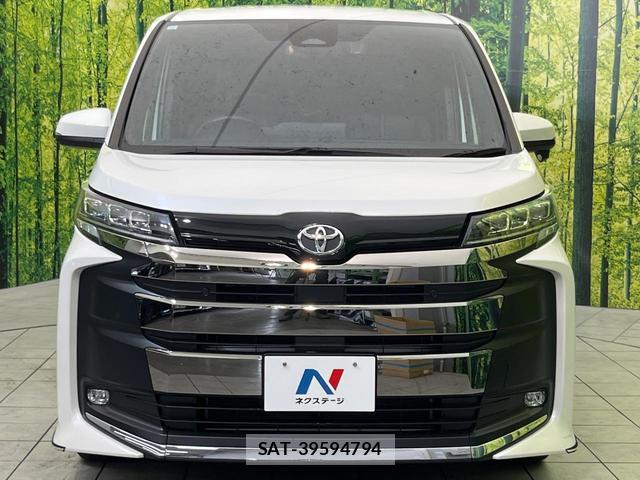 Toyota NOAH 2023-10 8360570-14