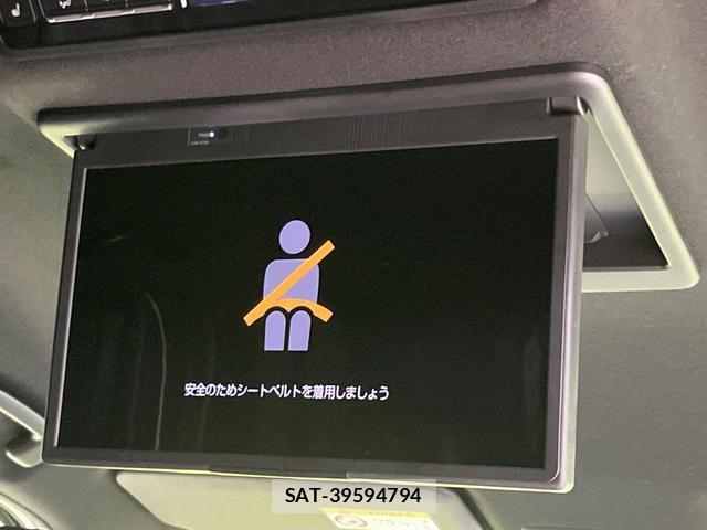 Toyota NOAH 2023-10 8360570-3