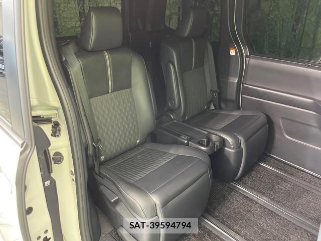 Toyota NOAH 2023-10 8360570-8
