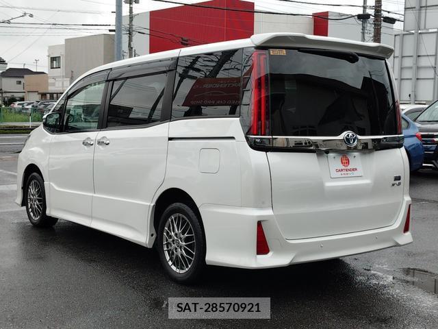 Toyota NOAH 2020-09 8360572-3