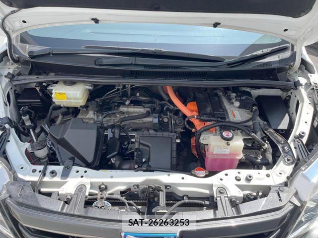 Toyota NOAH 2017-02 8360627-17