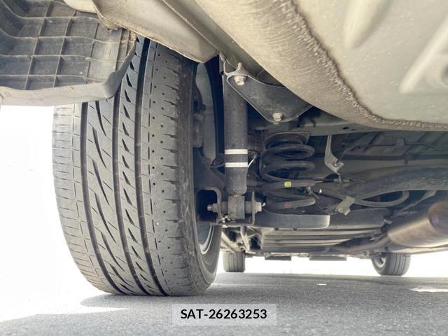 Toyota NOAH 2017-02 8360627-19