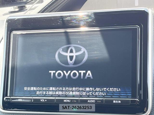 Toyota NOAH 2017-02 8360627-4