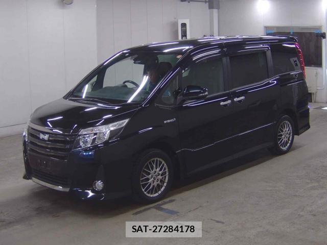 Toyota NOAH 2017-06 8360722-3