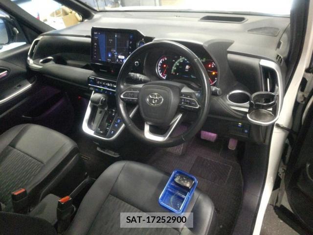 Toyota NOAH 2023-02 8360746-2