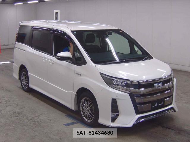 Toyota NOAH 2017-09 8360765-0