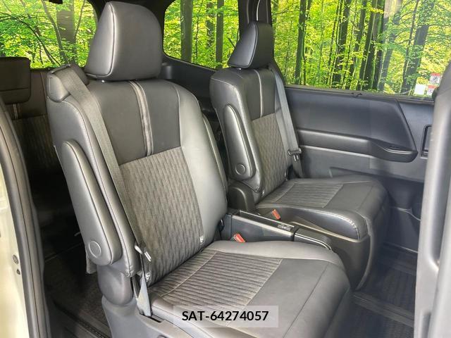 Toyota NOAH 2023-02 8360790-8