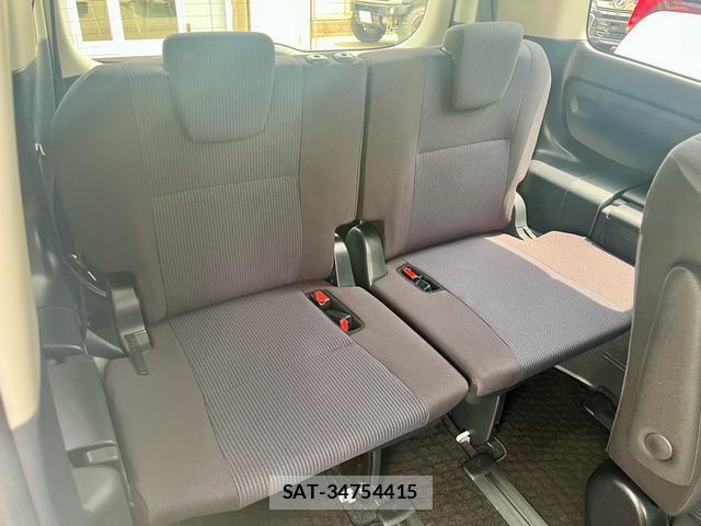 Toyota NOAH 2018-04 8361078-13