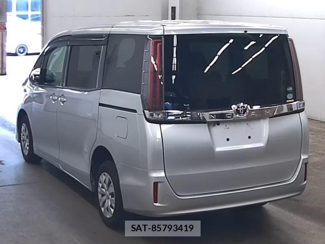 Toyota NOAH 2019-07 8361262-1