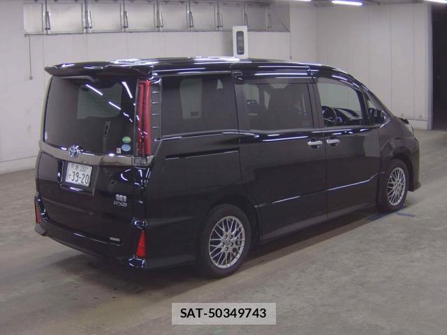 Toyota NOAH 2020-09 8361310-1