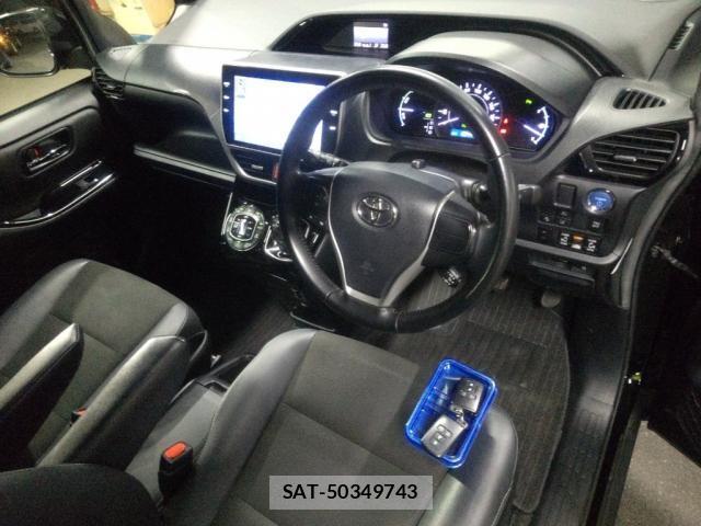 Toyota NOAH 2020-09 8361310-2