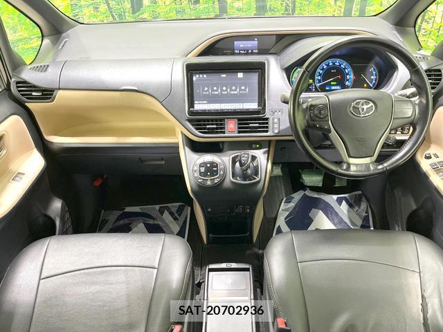 Toyota NOAH 2014-05 8361493-1