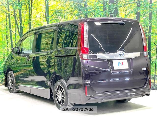 Toyota NOAH 2014-05 8361493-17