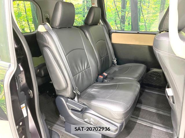 Toyota NOAH 2014-05 8361493-9