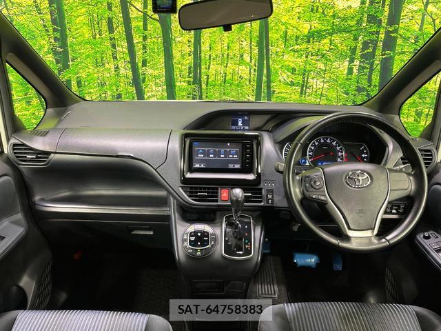 Toyota NOAH 2014-10 8361507-1