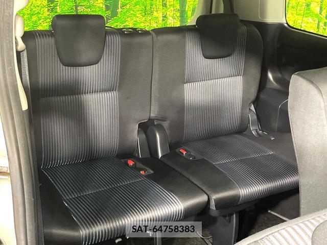 Toyota NOAH 2014-10 8361507-10