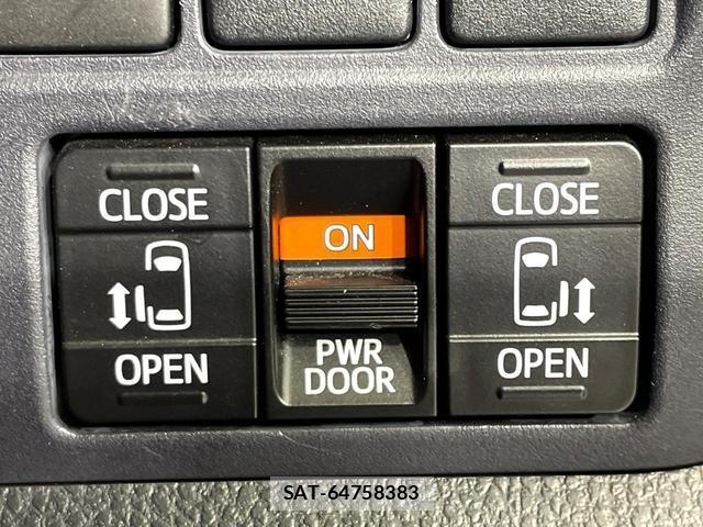 Toyota NOAH 2014-10 8361507-6