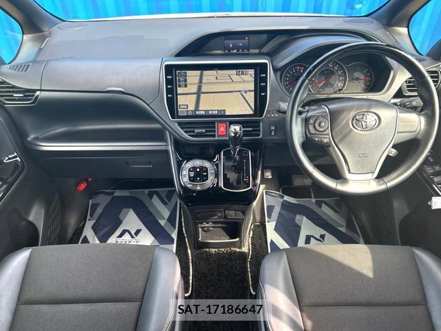 Toyota NOAH 2021-09 8361562-1