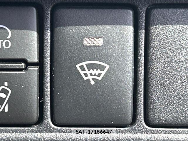 Toyota NOAH 2021-09 8361562-6