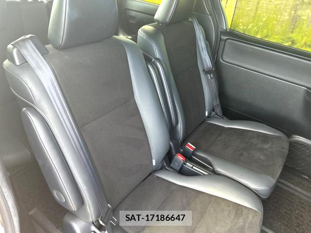 Toyota NOAH 2021-09 8361562-8