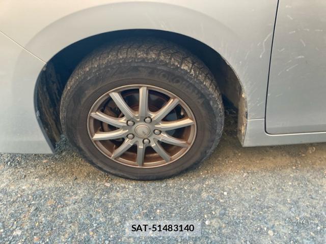 Toyota NOAH 2017-09 8361753-12