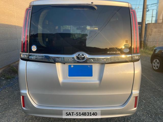 Toyota NOAH 2017-09 8361753-13