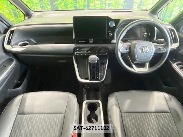Toyota NOAH 2022-09 8361822-1