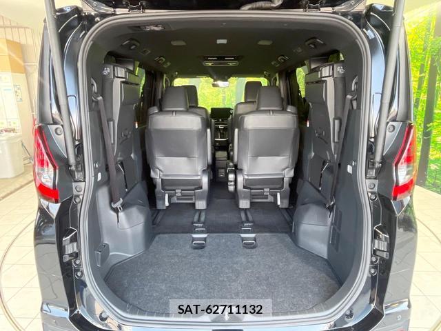 Toyota NOAH 2022-09 8361822-11