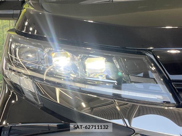 Toyota NOAH 2022-09 8361822-12