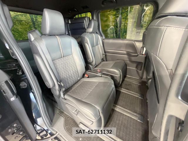 Toyota NOAH 2022-09 8361822-9