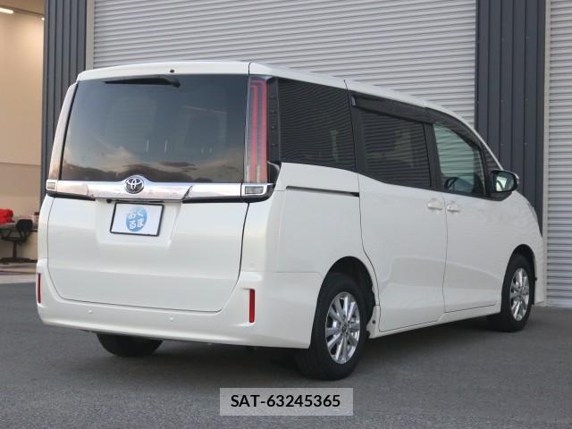 Toyota NOAH 2021-07 8362186-13