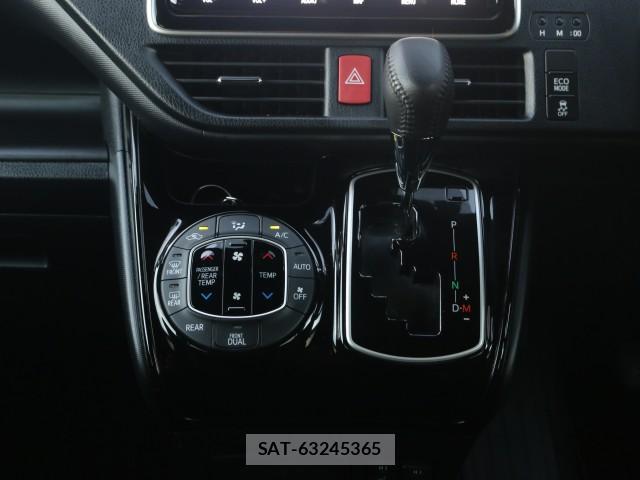 Toyota NOAH 2021-07 8362186-15