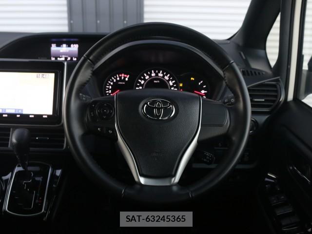 Toyota NOAH 2021-07 8362186-17