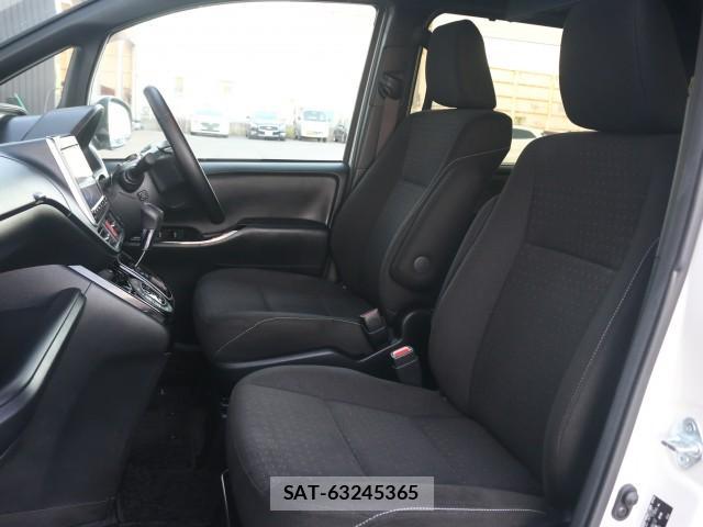 Toyota NOAH 2021-07 8362186-5