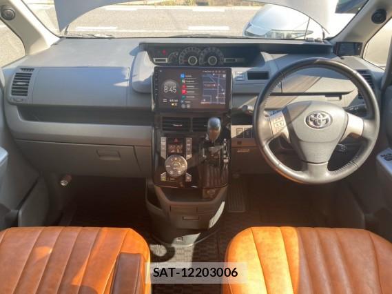 Toyota NOAH 2010-03 8362288-2