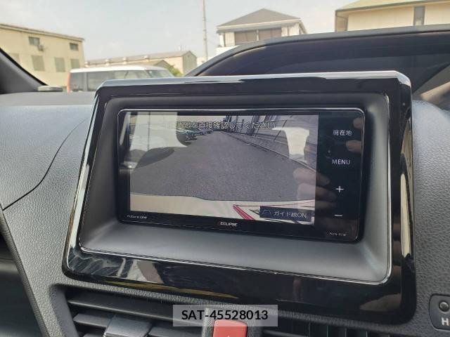Toyota NOAH 2017-07 8362514-5