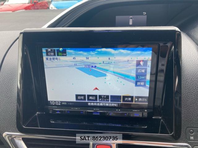 Toyota NOAH 2015-05 8362836-12