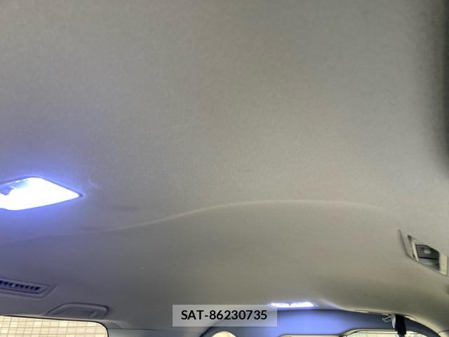 Toyota NOAH 2015-05 8362836-17