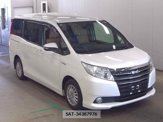 Toyota NOAH 2014-12 8363092-0