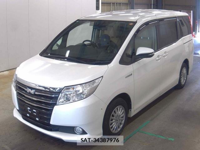 Toyota NOAH 2014-12 8363092-3