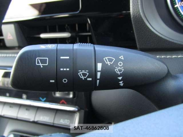 Toyota NOAH 2024-09 8363232-12