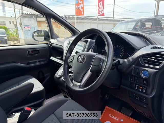 Toyota NOAH 2019-05 8363523-8