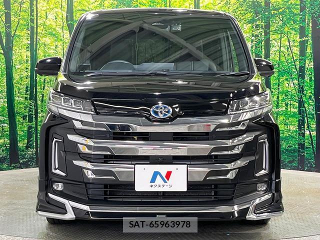 Toyota NOAH 2023-08 8363538-14