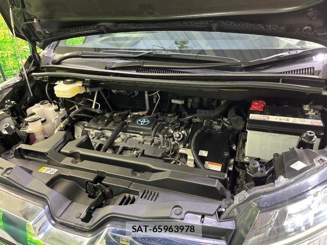 Toyota NOAH 2023-08 8363538-18