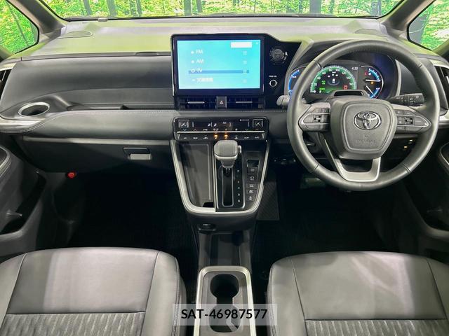 Toyota NOAH 2024-07 8363580-1