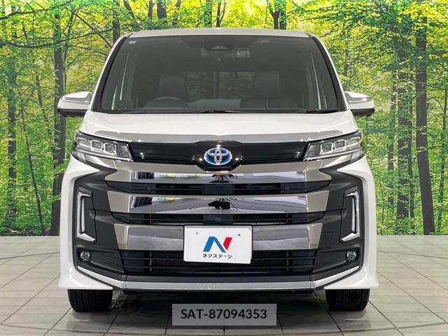 Toyota NOAH 2023-02 8363790-14