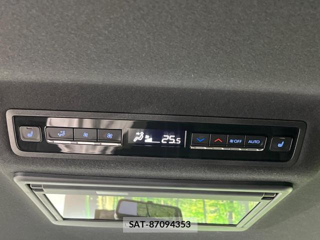 Toyota NOAH 2023-02 8363790-6