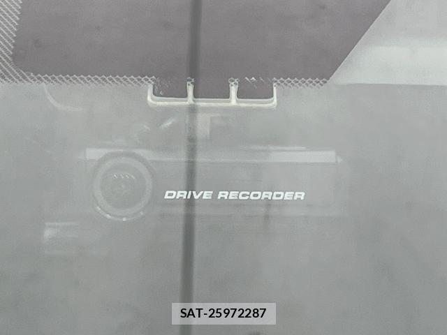 Nissan NOTE 2016-11 8360521-5